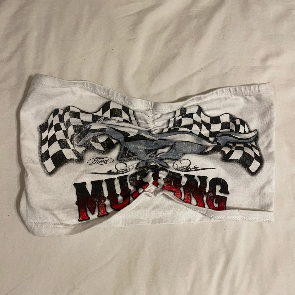 2 super cute tube tops! Getting both for the price of 1 !!